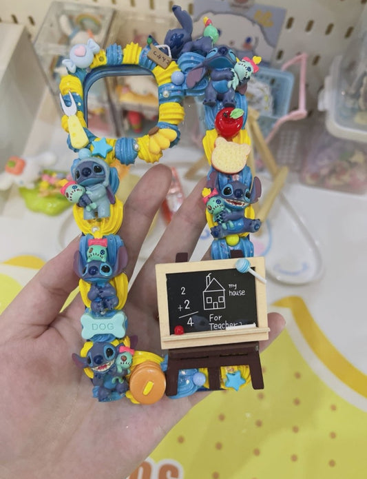 OL  手作り  クリームゴム携帯ケース   スティッチ
