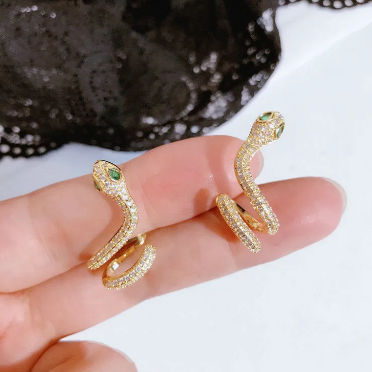 YQQ  金属蛇形  イヤーフック  かっこいい  ピアス穴がなくてもつけられます