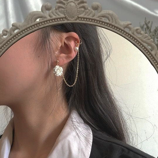 YQQ  レトロ  フレンチ ホワイト ローズ  フラワース ピアス