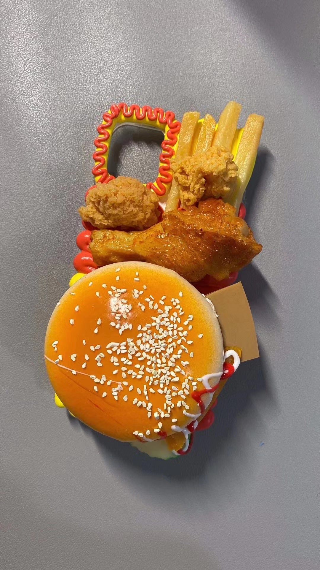 OL  シミュレートされた食品   オリジナルデザイン   ホイップ携帯ケース  完成品--（バーガー/アイス）