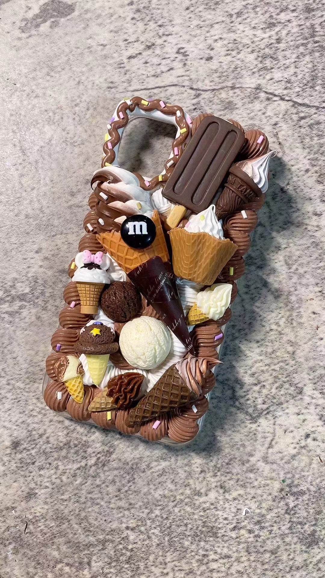 OL  シミュレートされた食品   オリジナルデザイン   ホイップ携帯ケース  完成品--（バーガー/アイス）