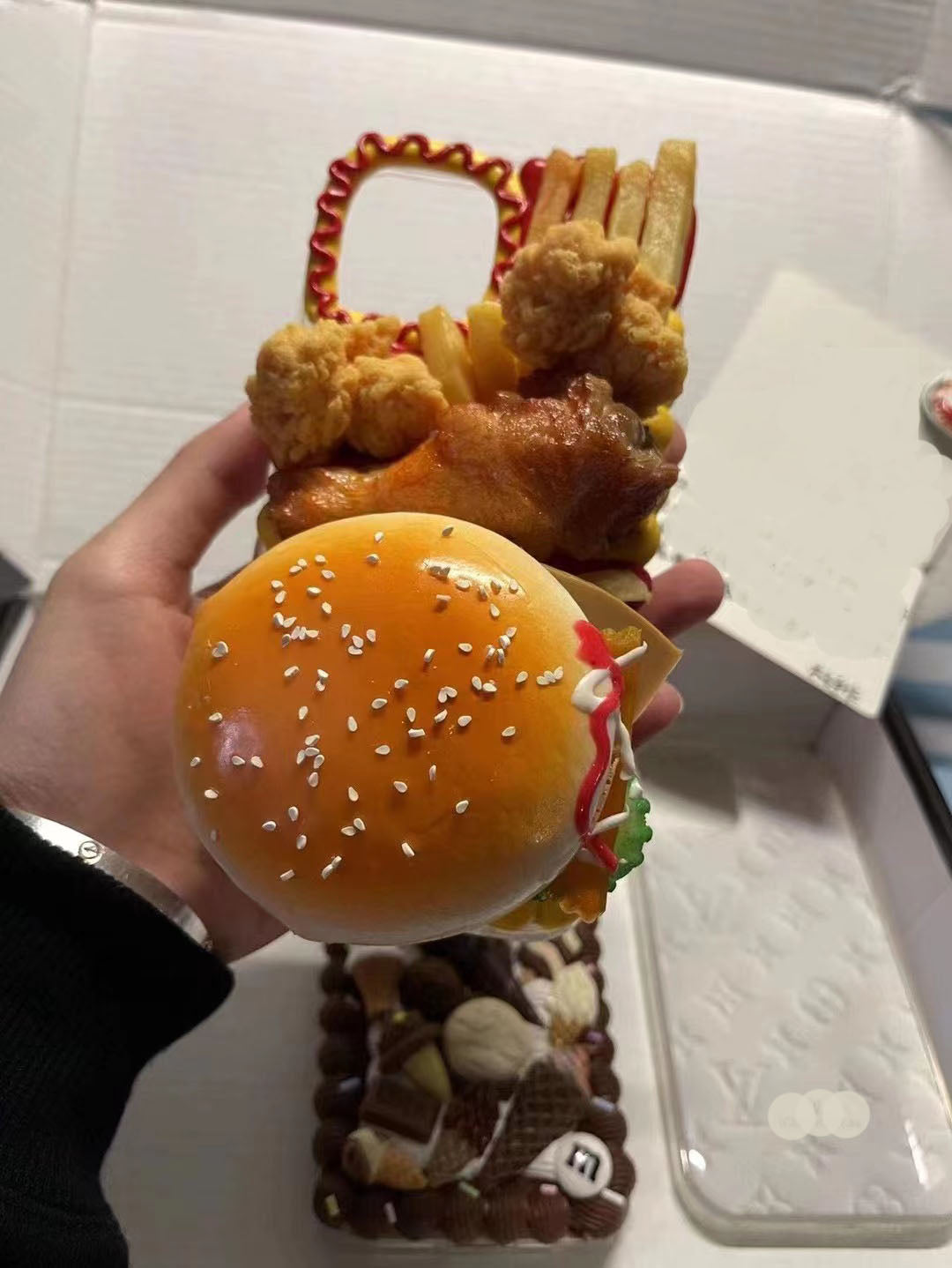 OL  シミュレートされた食品   オリジナルデザイン   ホイップ携帯ケース  完成品--（バーガー/アイス）
