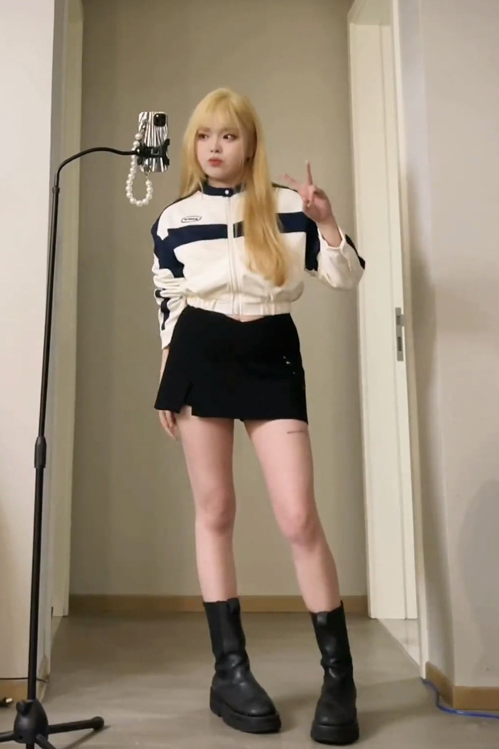 XYW  予約  2023春新作 ショートジャケット ウインドブレーカー アスレチック かっこいい ギャル