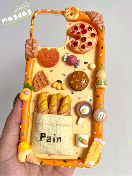 OL 手作り  クリームゴム携帯ケース   パン